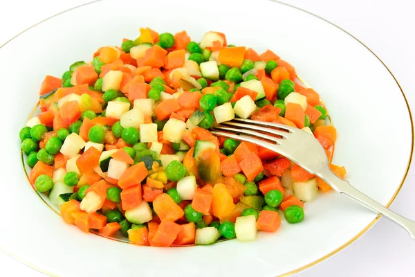 Guisado de legumes suculento. Paprika, ervilhas, cenouras. Alimentos dietéticos . — Fotografia de Stock