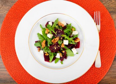 Salata ham şeker pancarı, armut, roka, kökleri, Ayçekirdeği ve c