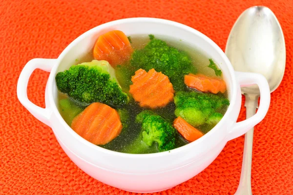 Brokkoli und Karottensuppe. Ernährung Fitness Ernährung — Stockfoto