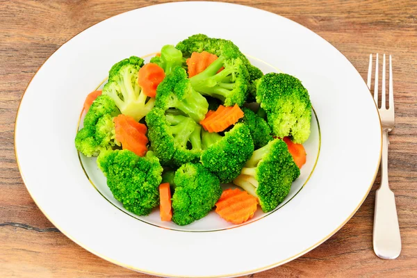 Broccoli en wortelen. Dieet Fitness voeding. — Stockfoto