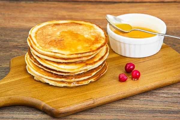 Tasty Pancakes with Cranberry and Honey Stack — Stock Photo, Image