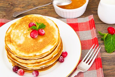 Kızılcık yığını ile lezzetli gözleme