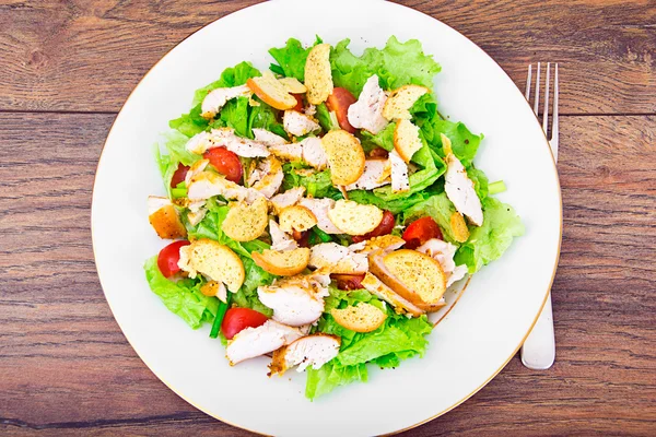 Insalata di Cesare fresca con pollo — Foto Stock