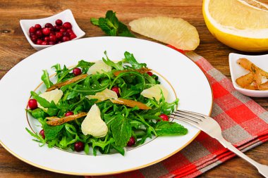 Salata karışımı Batavi, Frise, Radicchio, hindiba, kızılcık