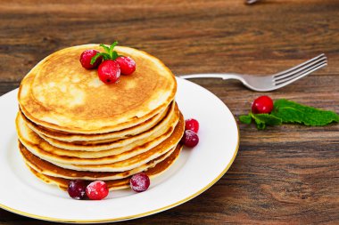 Kızılcık yığını ile lezzetli gözleme