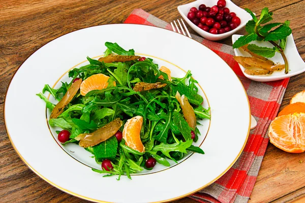 Salad of Arugula, Mandarin and Pomegranate — Stock Photo, Image