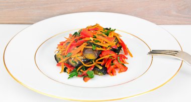 Diyet ve sağlıklı gıda:, patlıcanlı salata havuç