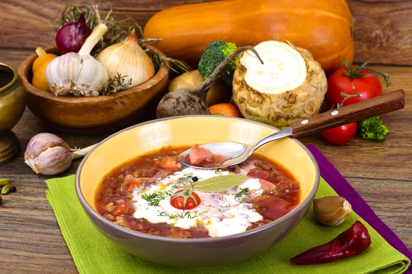 Alimentos Saudáveis: Sopa com Beterraba, Feijão Verde e Legumes — Fotografia de Stock