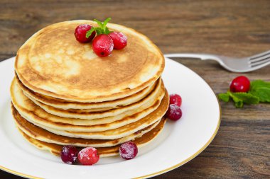 Kızılcık yığını ile lezzetli gözleme