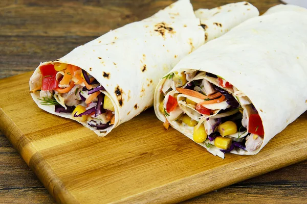 Shawarma Lavash con Pollo y Verduras —  Fotos de Stock