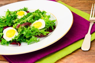 Salata karışımı Batavi, Frise, Radicchio, hindiba, diyet Mel