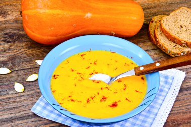 Safran diyet gıda ile kabak kremalı çorba