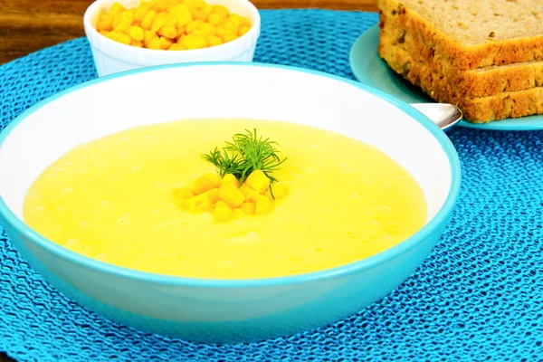 Суп из пюре с кукурузой — стоковое фото