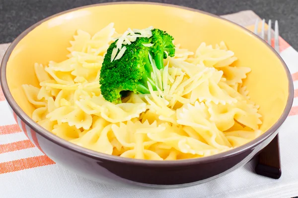 Makaron i brokuły dieta jedzenie — Zdjęcie stockowe