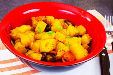 Kabak, mantar, soğan ve havuç Komposto