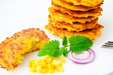 Sağlıklı diyet gıda: mısır börek ile