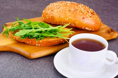 Ekmek ve roka ile diyet sandviç