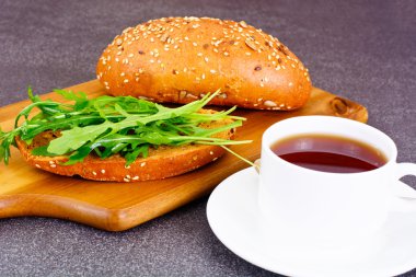 Ekmek ve roka ile diyet sandviç