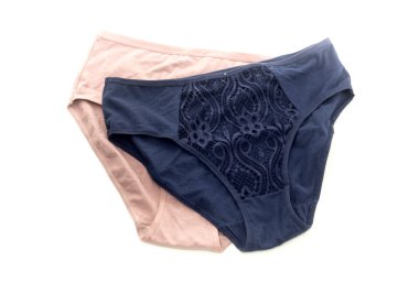 Kadın, yeni, modern külot. Beyaz arka planda mavi ve pembe renk.