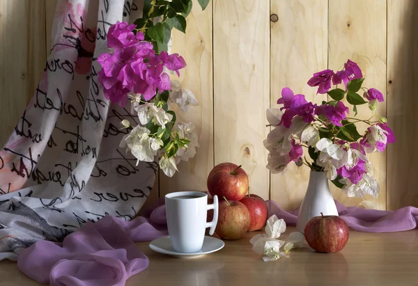 The tea in cup — Stock Photo, Image