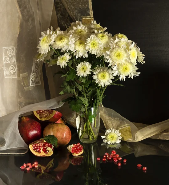 Still life with chrysanten — Stockfoto