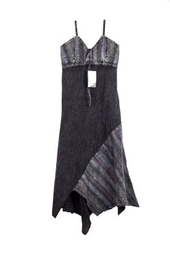 Beyaz arka planda kadınların yaz elbisesi.