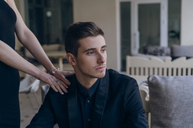 Güzel moda çift Cafe