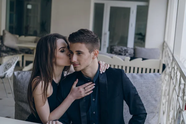 Güzel moda çift Cafe