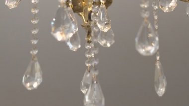 Kristal avize ayrıntılı arka plan. Kristalleri yakın çekim. Ağır çekim