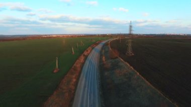 Alan ve yol havadan görünümü