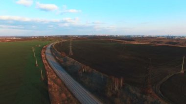 Havadan görünümü alan ve yol. 4k