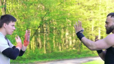Wing Chun performans arasında master ve takipçisi niteliğine. Yavaş yavaş