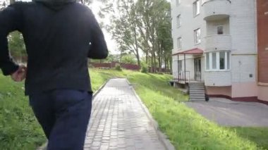 Parkour-hızlı koşan adam