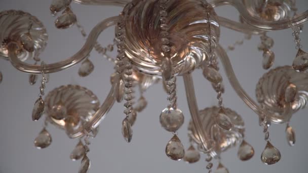 Crystal chandelier moving. Big classic crystal background — Stock Video