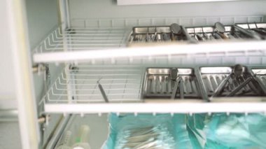 Diş araçlar, birçok metal aletler