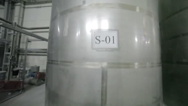 Tank utrustning. kemisk industri — Stockvideo