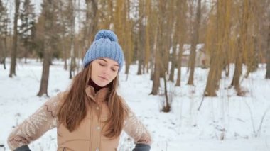 germe fitness egzersiz yaparak spor kadın