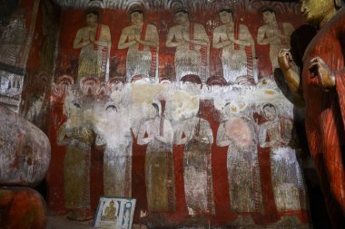 Kutsal Mağara Tapınağındaki Antik Budist Duvar resimleri