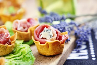 etli atıştırmalık.