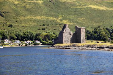 Kale kalıntıları, Lochranza.