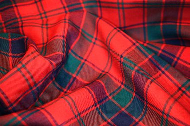Kırmızı İskoç tartan.