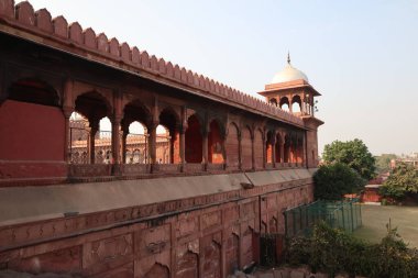 Agri 'nin kırmızı tuğlalı kalesi.