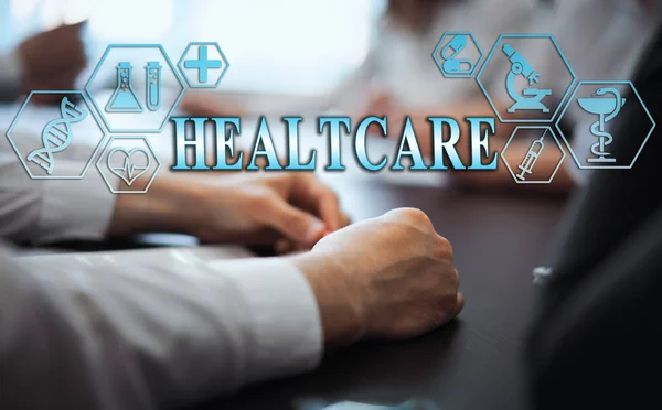 医療の概念 病院の医師のグループは デジタル医療のアイコン 医療のシンボルを示すグラフィックバナー 医療を提供しています Healtcare — ストック写真