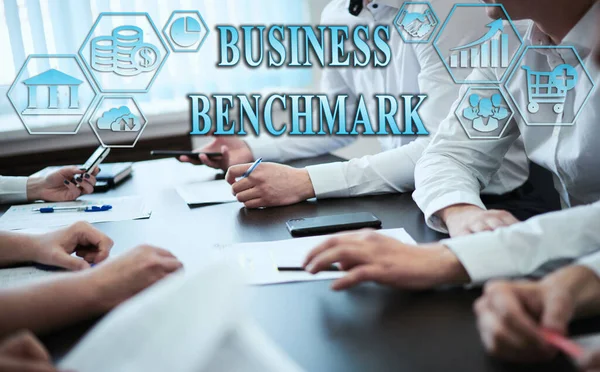 ビジネス管理コンセプト デジタルビジネスアイコン 銀行のシンボルを示すグラフィックバナー 商業支援を持つオフィスのビジネスマンのグループ ビジネスベンチマーク — ストック写真