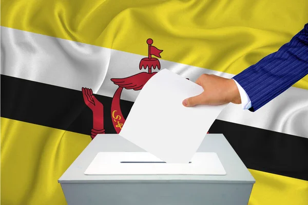Εκλογές Στη Χώρα Ψηφοφορία Στην Κάλπη Χέρι Ενός Άντρα Βάζει — Φωτογραφία Αρχείου