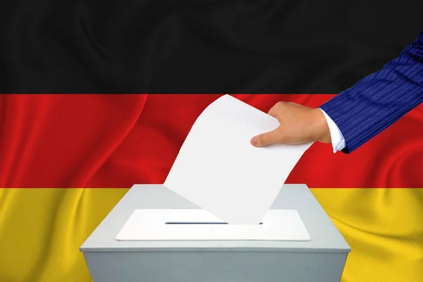 Eleições País Votação Urna Mão Homem Coloca Seu Voto Urna — Fotografia de Stock