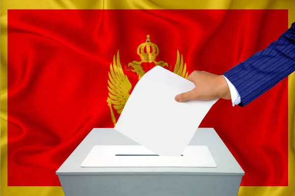 Выборы Стране Голосование Избирательного Ящика Мужская Рука Кладет Свой Голос — стоковое фото