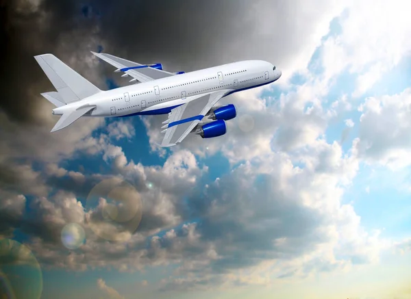 Kereskedelmi Fehér Repülőgép Repülőgép Repül Drámai Felhők Utazási Koncepció — Stock Fotó