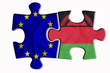 Beyaz izole arka planda iki yapboz parçasında Malavi bayrağı ve Avrupa Birliği bayrağı. Politik ilişkiler kavramı. 3B görüntüleme