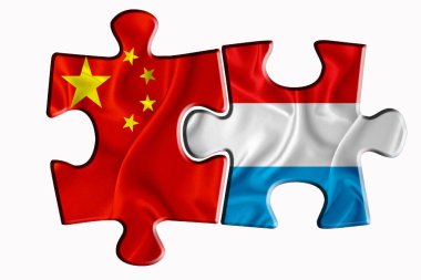 Lüksemburg bayrağı ve Amerika 'nın Çin bayrağı beyaz izole edilmiş arka planda iki yapboz parçasında. Politik ilişkiler kavramı. 3B görüntüleme